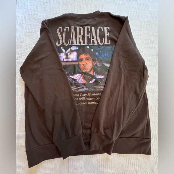 SCARFACE The World Is Yours Long Sleeve
SWEATER. He Was Tony Montana - Picture 12 of 12